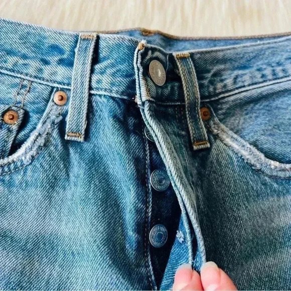 New Levi’s 501 Skinny Jeans Distressed Sz 26 - Picture 6 of 10